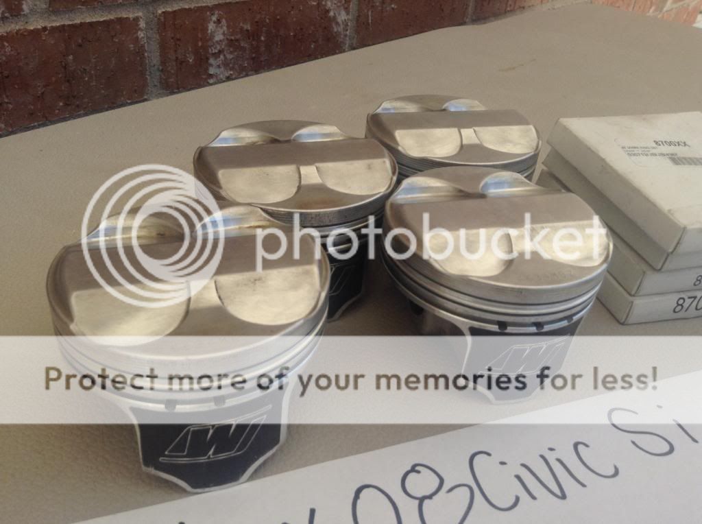 Wiseco Pistons (K20 Or K24) 1251 Comp Honda / Acura K20a K24a